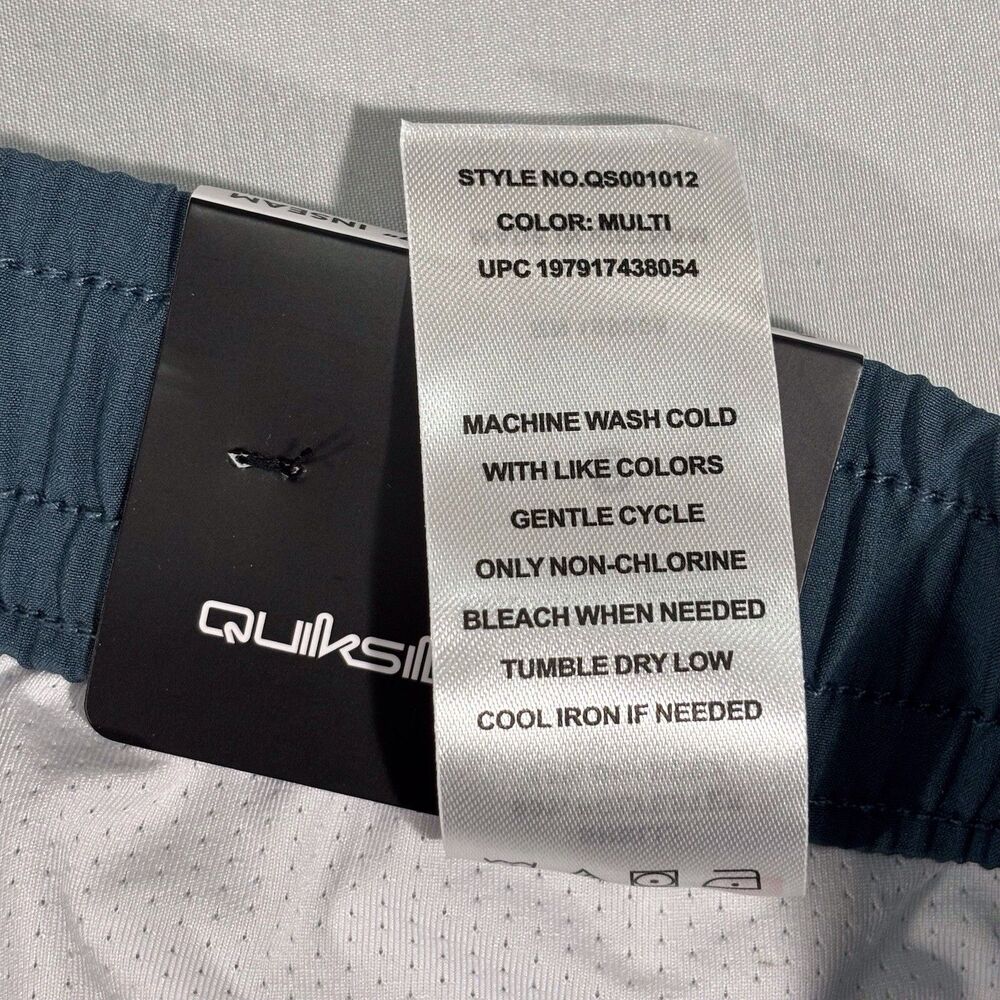 Quicksilver Stripe Print Swim Short Trunks Mens Small Blue Gray UPF 50 NWT - Picture 8 of 8